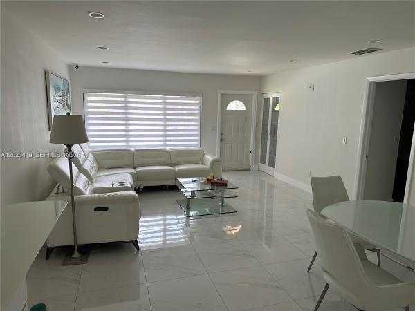 14944 SW 88th Ter, Unincorporated Dade County, Florida 33196, image 3