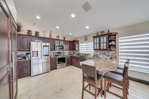 Banyan Oakridge, 5032 SW 34th Ter, Hollywood, Florida 33312, image 1