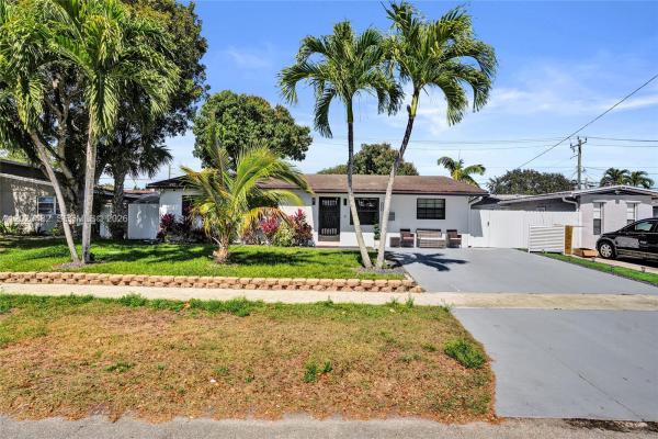 Heritage Lake Estates, 6761 Allen St, Hollywood, Florida 33024, image 3