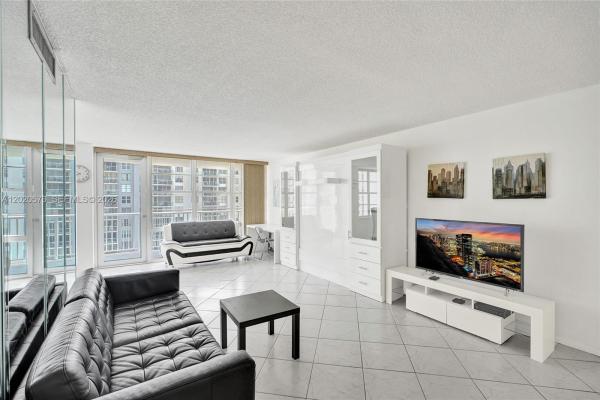 Winston Towers 400, 231 174th St #1611, Sunny Isles Beach, Florida 33160, image 1