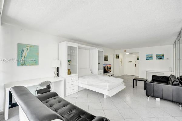 Winston Towers 400, 231 174th St #1611, Sunny Isles Beach, Florida 33160, image 2