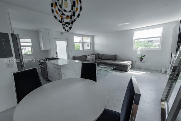 Jefferson Manor, 301 Jefferson Ave #4E, Miami Beach, Florida 33139, image 2