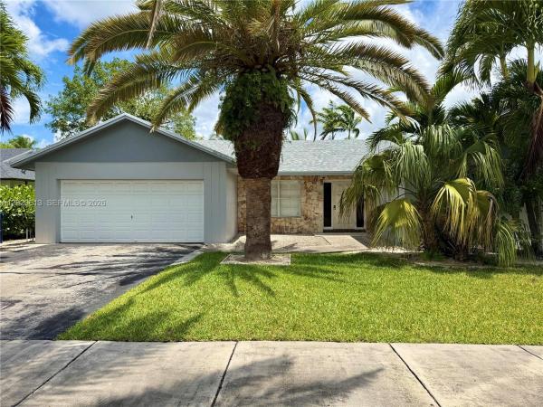 11541 SW 97th St, Unincorporated Dade County, Florida 33176, image 2