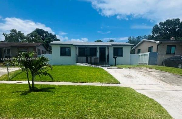 12020 W Golf Dr, Unincorporated Dade County, Florida 33167, image 1