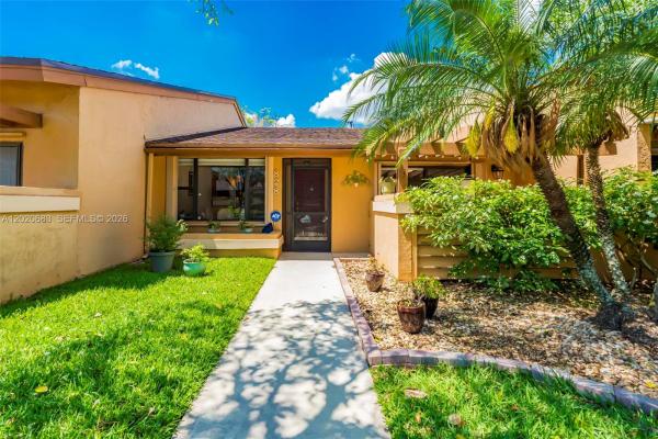Longwood Village At Jacaranda, 828 NW 79th Ter, Plantation, Florida 33324, image 3