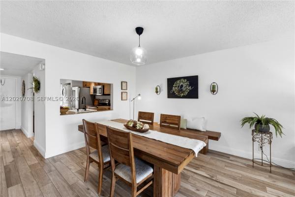 Lago West, 430 Commodore Dr #213, Plantation, Florida 33325, image 2