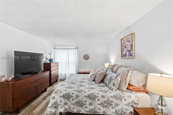 Lago West, 430 Commodore Dr #213, Plantation, Florida 33325, image 3