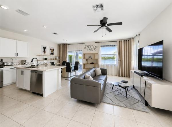 20636 NE 5th Pl, Unincorporated Dade County, Florida 33179, image 1