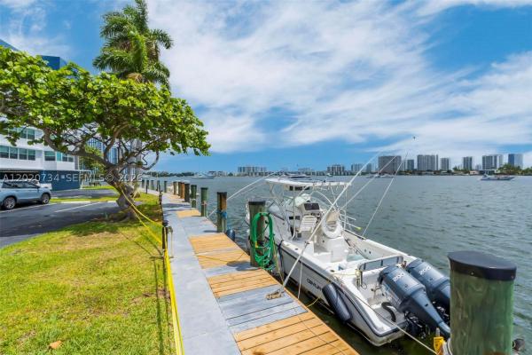Reef East, 16558 NE 26th Ave #3H, North Miami Beach, Florida 33160, image 2