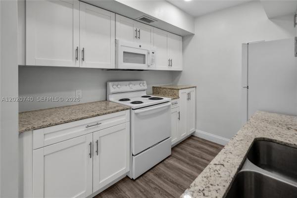 245 NE 191st St #3014, Unincorporated Dade County, Florida 33179, image 1