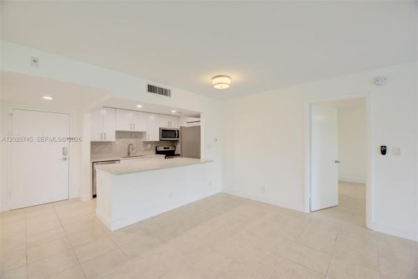 Racquet Club At Bonaventure, 200 Lakeview Dr #211, Weston, Florida 33326, image 1
