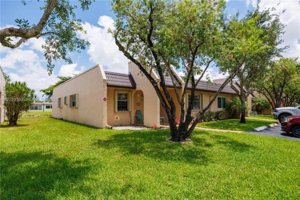 108 Lake Terry Dr #108, West Palm Beach, Florida 33411, image 2