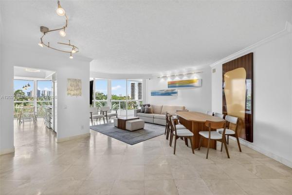 North Tower At The Point, 21205 NE 37th Ave #605, Aventura, Florida 33180, image 2
