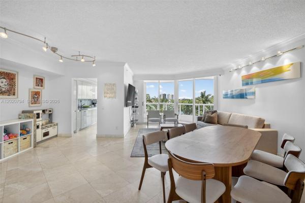 North Tower At The Point, 21205 NE 37th Ave #605, Aventura, Florida 33180, image 3
