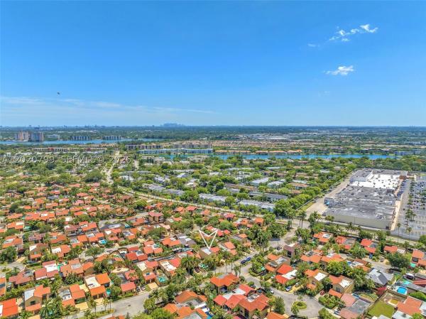 1010 NE 204th Ter, Unincorporated Dade County, Florida 33179, image 1