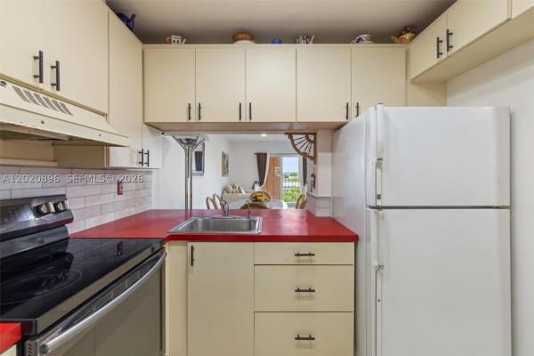 Golden Gate, 440 E 23rd St #1405, Hialeah, Florida 33013, image 3