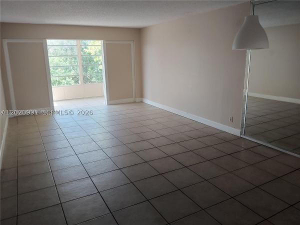 Sands Point, 8370 Sands Point Blvd #306H, Tamarac, Florida 33321, image 3