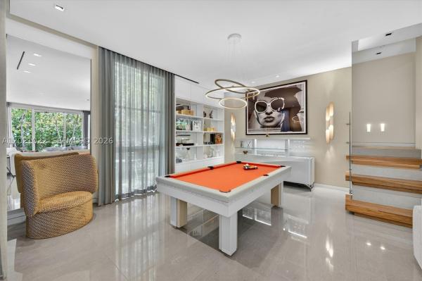 Biscayne Key Estates, 625 Curtiswood Dr, Key Biscayne, Florida 33149, image 1