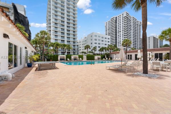 The Royal Club, 2457 Collins Ave #1703, Miami Beach, Florida 33140, image 2