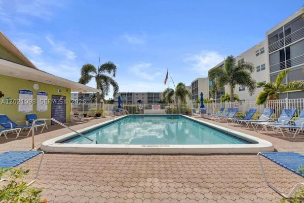 Meadowbrook Lakes, 1025 SE 3rd Ave #108, Dania Beach, Florida 33004, image 1