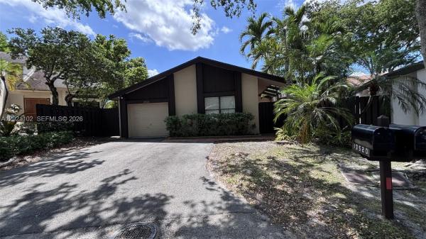 13520 SW 108th Street Cir N #N/A, Unincorporated Dade County, Florida 33186, image 1