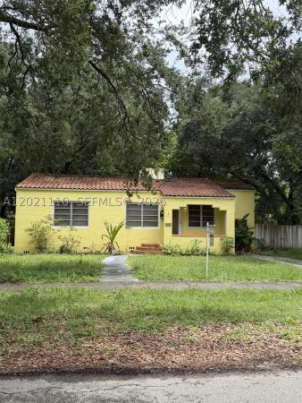 Country Club Estates, 260 Hibiscus Dr, Miami Springs, Florida 33166, image 2