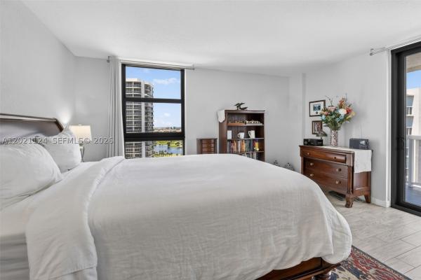Waterview 2, 20515 E Country Club Dr #2248, Aventura, Florida 33180, image 2
