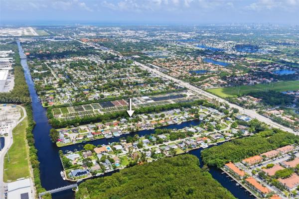Davis Isles, 4512 SW 37th Ave, Dania Beach, Florida 33312, image 1
