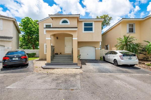 Quatraine At Jacaranda, 850 NW 98th Ave, Plantation, Florida 33324, image 1