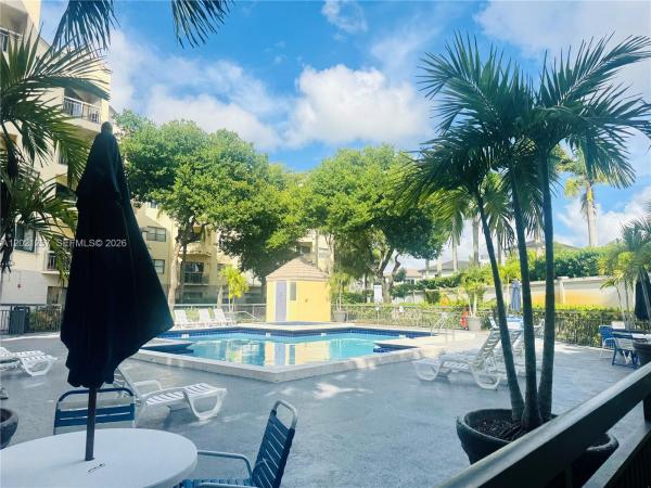 Las Vistas At Doral, 8290 Lake Dr #130, Doral, Florida 33166, image 3