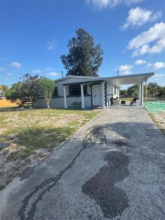 Carol City, 2801 NW 183rd St, Miami Gardens, Florida 33056, image 1