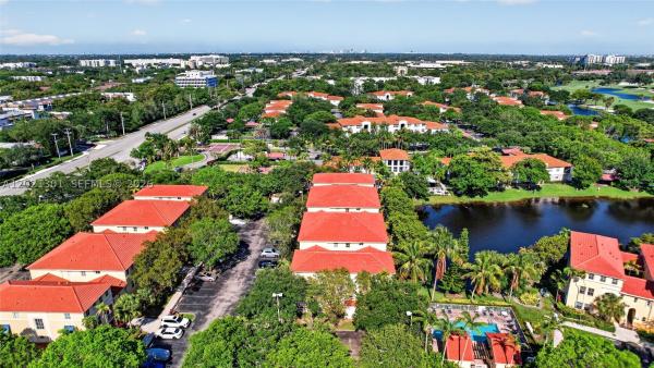 Courtyards At Jacaranda, 120 Jacaranda Country Club Dr #205, Plantation, Florida 33324, image 2