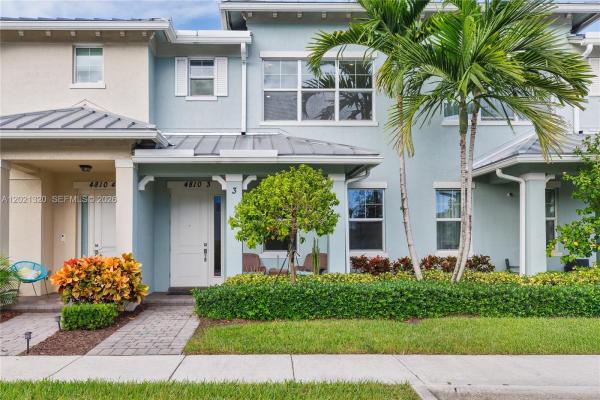 Parkview At Hillcrest, 4810 Eucalyptus Dr #3, Hollywood, Florida 33021, image 1