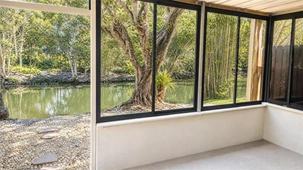 14333 Memorial Hwy #9K, Unincorporated Dade County, Florida 33161, image 1