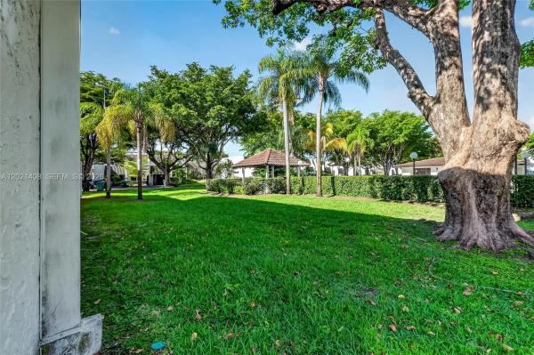 8887 SW 62nd Ter #10-A, Unincorporated Dade County, Florida 33173, image 1