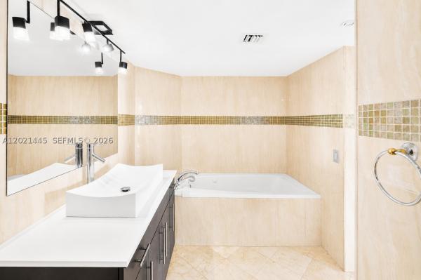 The Grand, 1717 N Bayshore Dr #A-1437, Miami, Florida 33132, image 2
