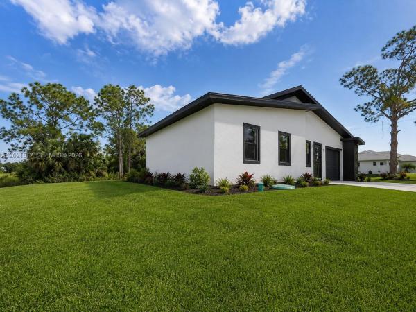 Lehigh Acres Residential, 703 Long Island St E, Lehigh Acres, Florida 33974, image 2