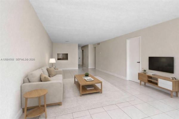 New World, 505 NW 177th St #126, Miami Gardens, Florida 33169, image 2