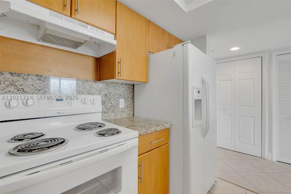 Coral Pointe, 1690 SW 27th Ave #805, Miami, Florida 33145, image 2