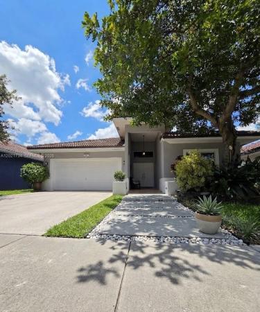 Hollywood Gardens, 2908 N 36th Ave, Hollywood, Florida 33021, image 1