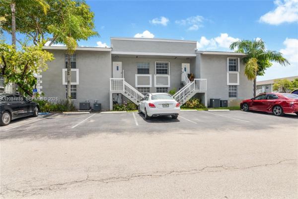 421 NE 210th Cir Ter #203-26, Unincorporated Dade County, Florida 33179, image 1
