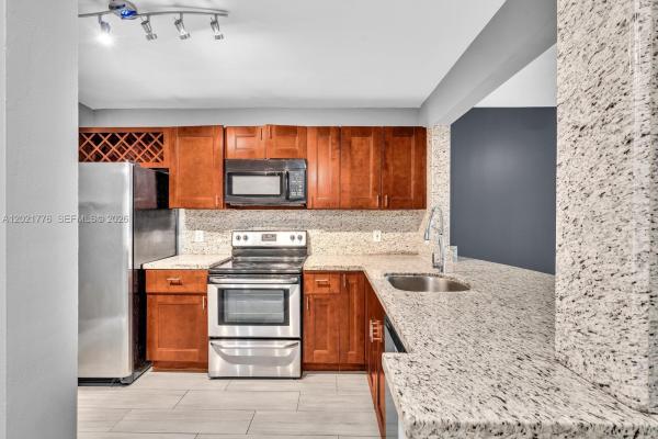 Lake Emerald, 109 Lake Emerald Dr #108, Oakland Park, Florida 33309, image 1