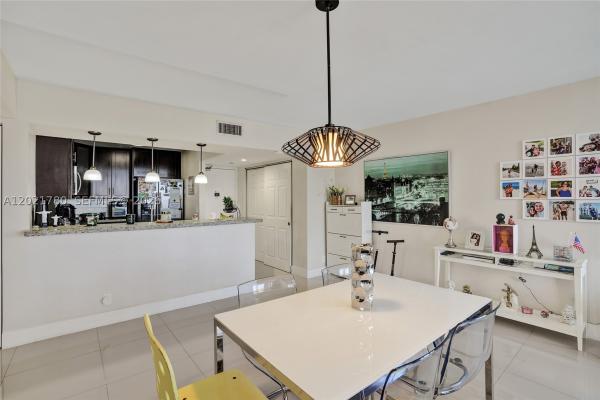 Coronado Tower 1, 20335 W Country Club Dr #809, Aventura, Florida 33180, image 2