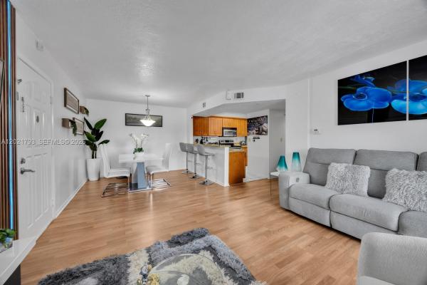 Le Club At Old Cutler, 8670 SW 212th St #307, Cutler Bay, Florida 33189, image 1