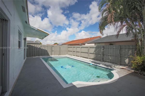 14443 SW 172nd Ln, Unincorporated Dade County, Florida 33177, image 2