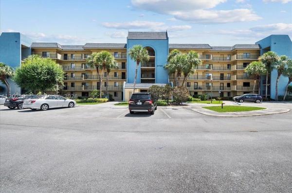 The Tennis Club Of Palm Beach, 2786 Tennis Club Dr #302, West Palm Beach, Florida 33417, image 2