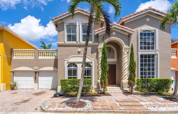 Piazza Vecchia, 5175 NW 108th Pl, Doral, Florida 33178, image 1