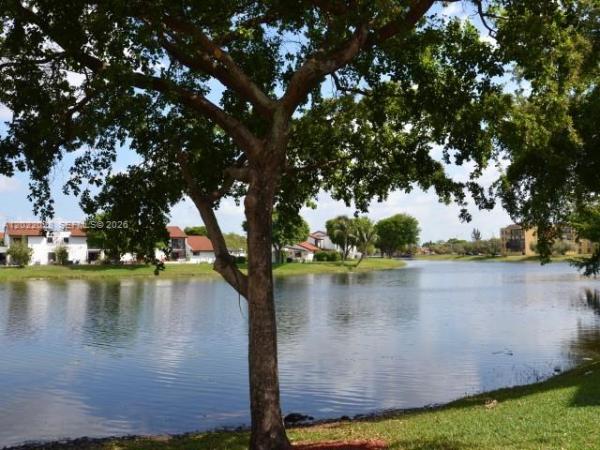 12345 SW 18th St #403, Miami, Florida 33175, image 1
