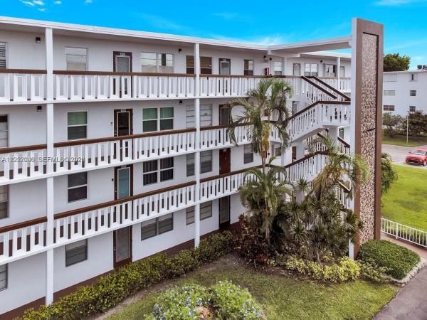 Harwood, 4052 E Harwood E #4052, Deerfield Beach, Florida 33442, image 1