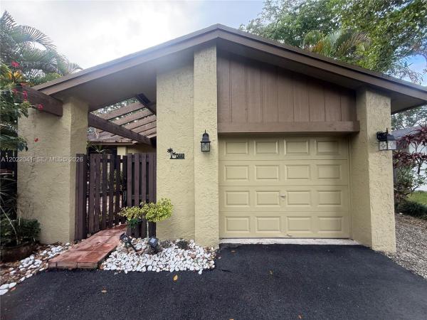 13440 SW 108th Street Cir N, Unincorporated Dade County, Florida 33186, image 3